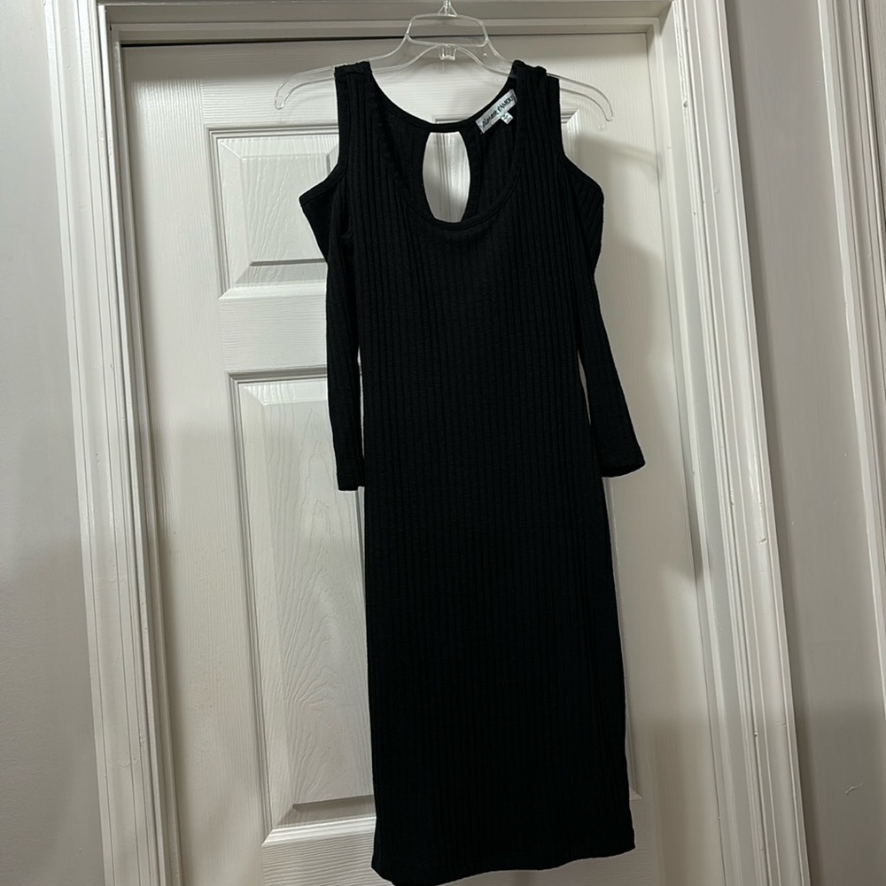 Almost FAMOUS black ribbed midi dress.